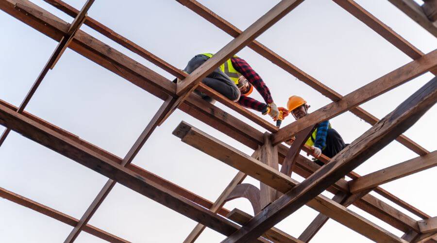 Professional gutter cleaning services in Artois, CA